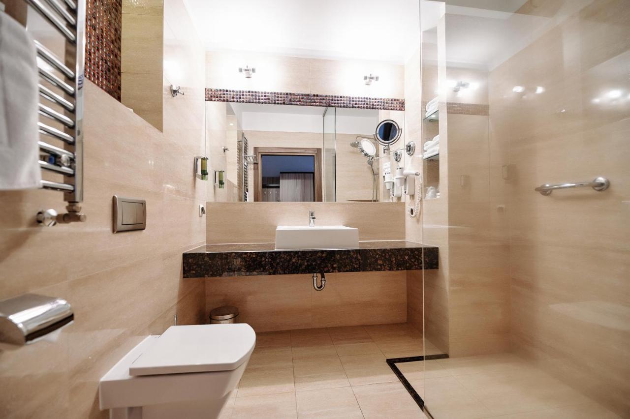 Blue Diamond Hotel Active Spa Trzebownisko 외부 사진