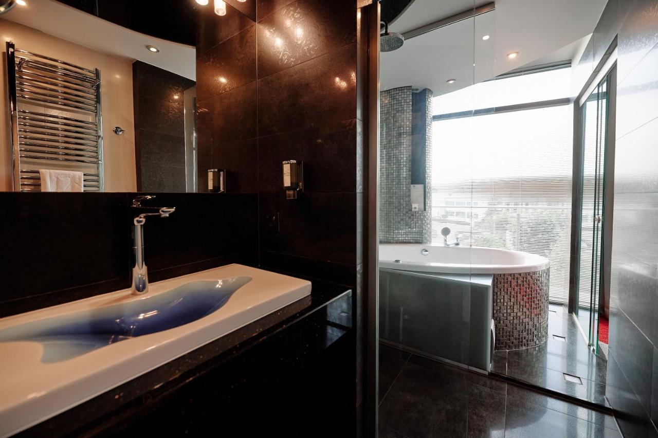 Blue Diamond Hotel Active Spa Trzebownisko 외부 사진
