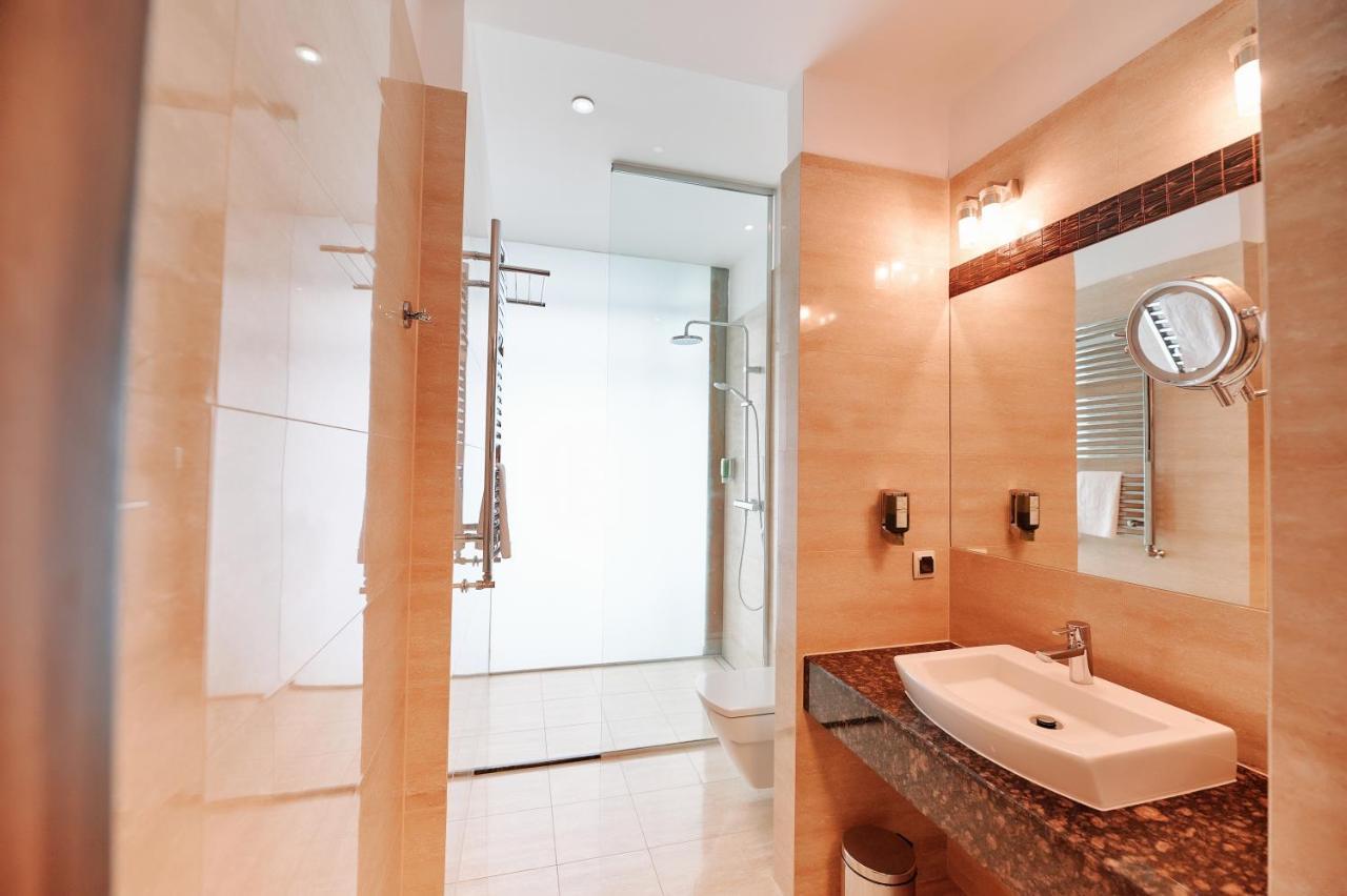 Blue Diamond Hotel Active Spa Trzebownisko 외부 사진