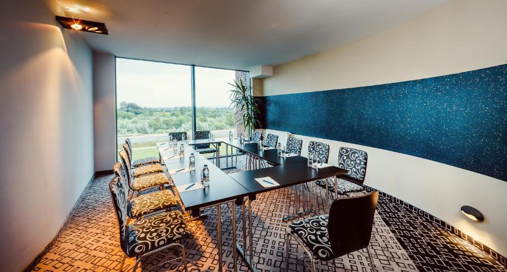 Blue Diamond Hotel Active Spa Trzebownisko 외부 사진