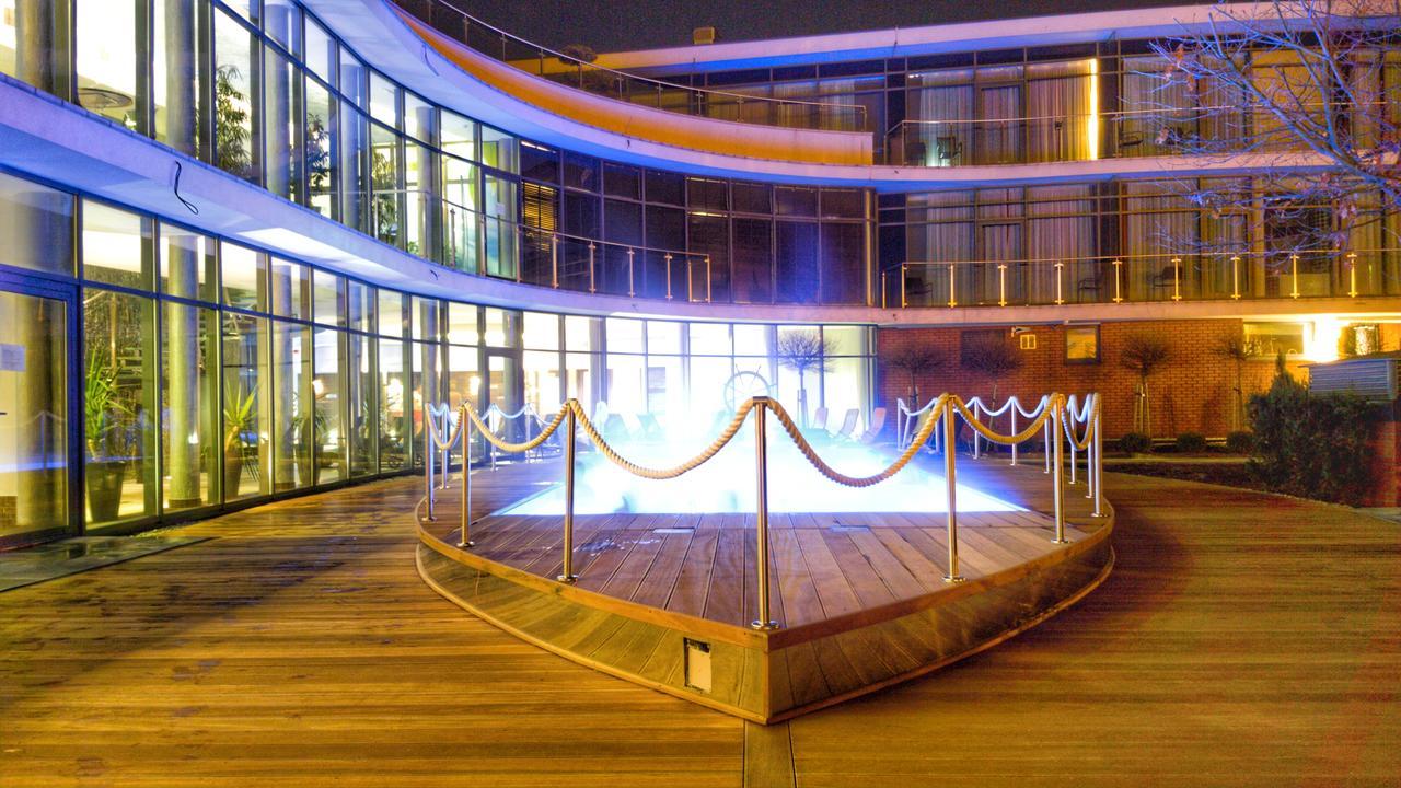Blue Diamond Hotel Active Spa Trzebownisko 외부 사진