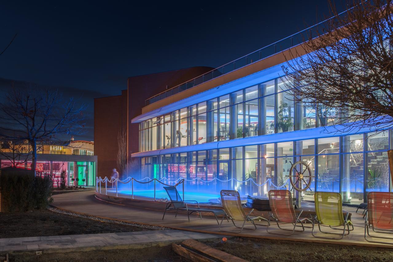 Blue Diamond Hotel Active Spa Trzebownisko 외부 사진